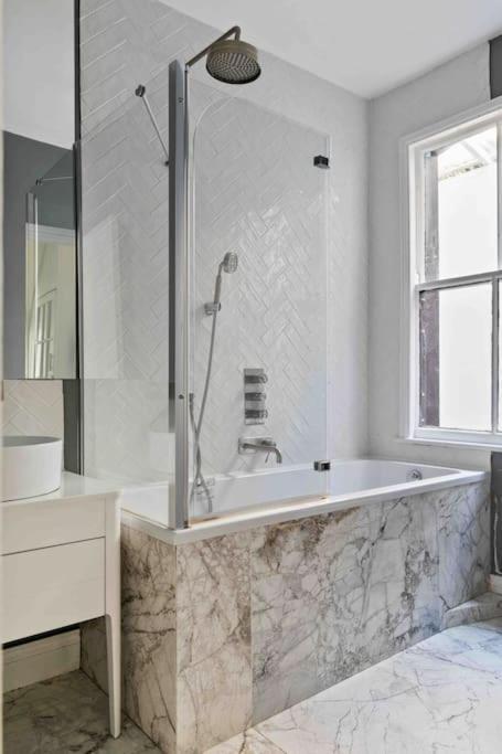 Modern 3 Bed Apartment In Tottenham Londra Esterno foto
