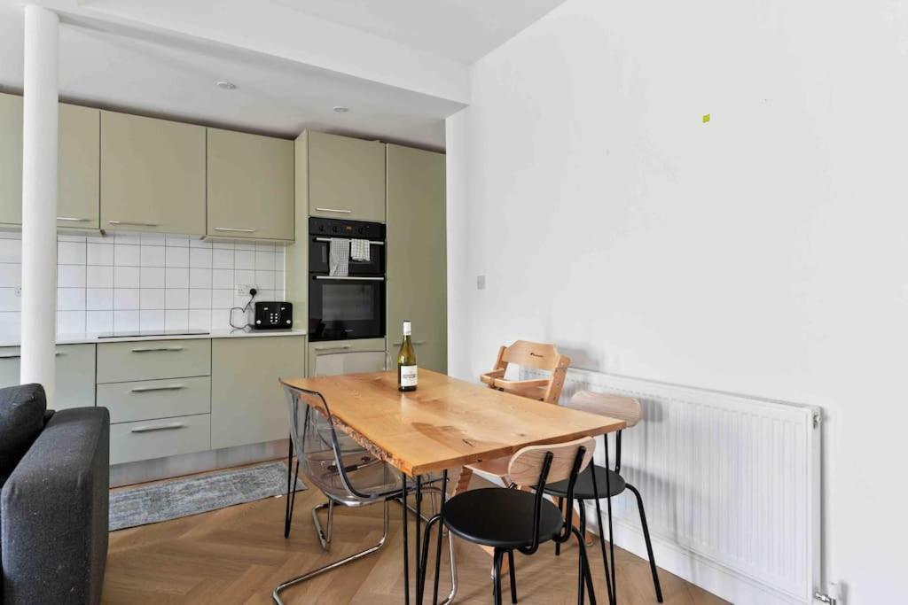 Modern 3 Bed Apartment In Tottenham Londra Esterno foto